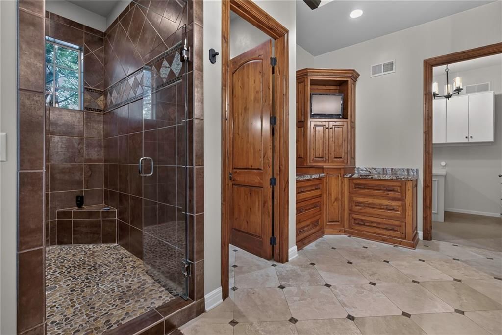 13908 HOWE Drive — photo 28