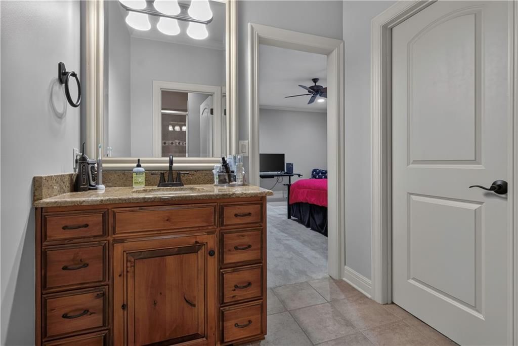 13908 HOWE Drive — photo 37