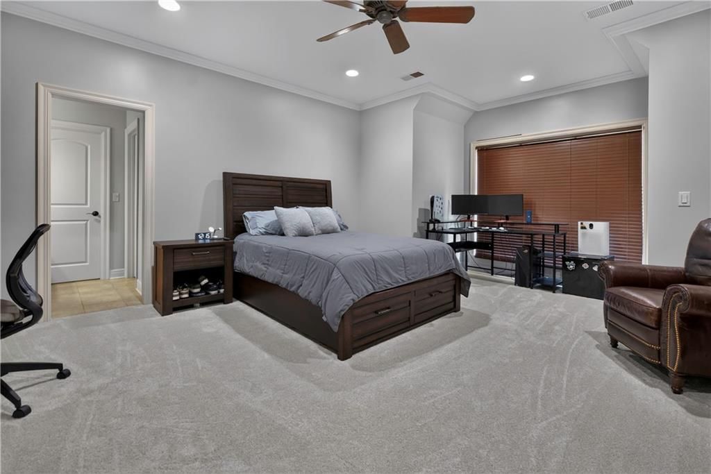 13908 HOWE Drive — photo 38