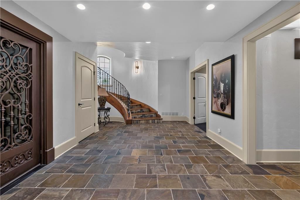13908 HOWE Drive — photo 43