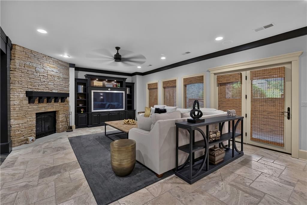 13908 HOWE Drive — photo 47