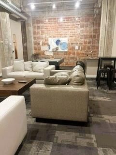 321 W 7th Street — photo 3