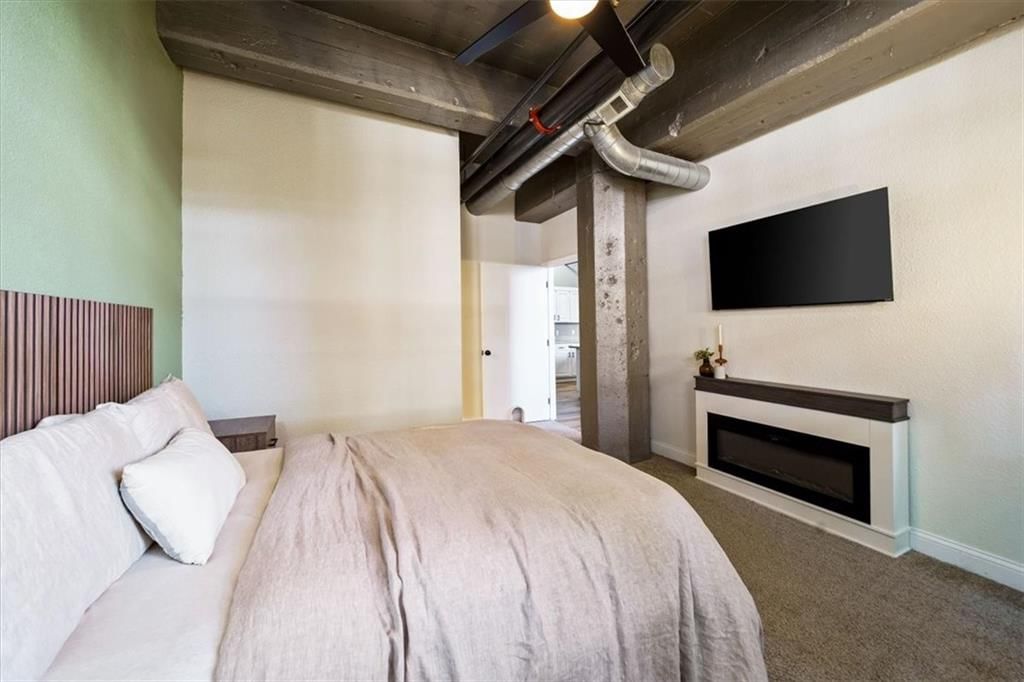321 W 7th Street — photo 15