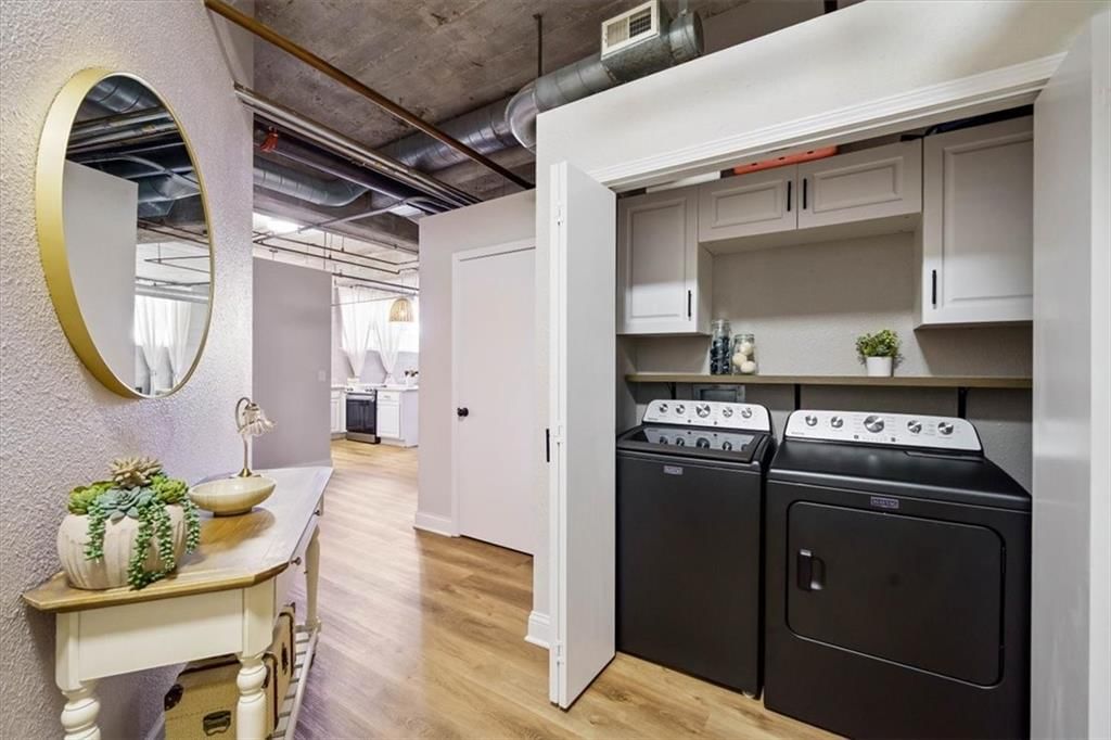 321 W 7th Street — photo 24