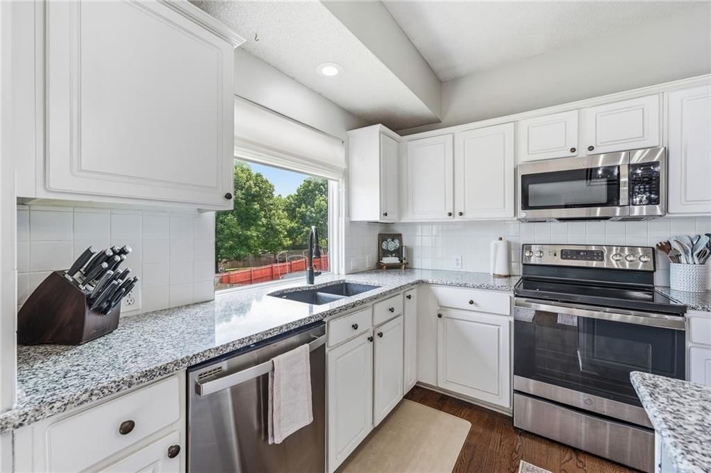 9317 N Charlotte Court — photo 20