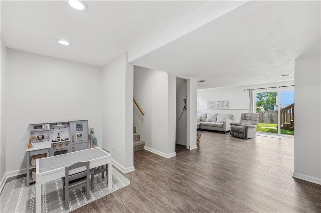 9317 N Charlotte Court — photo 40