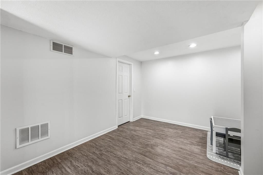 9317 N Charlotte Court — photo 41