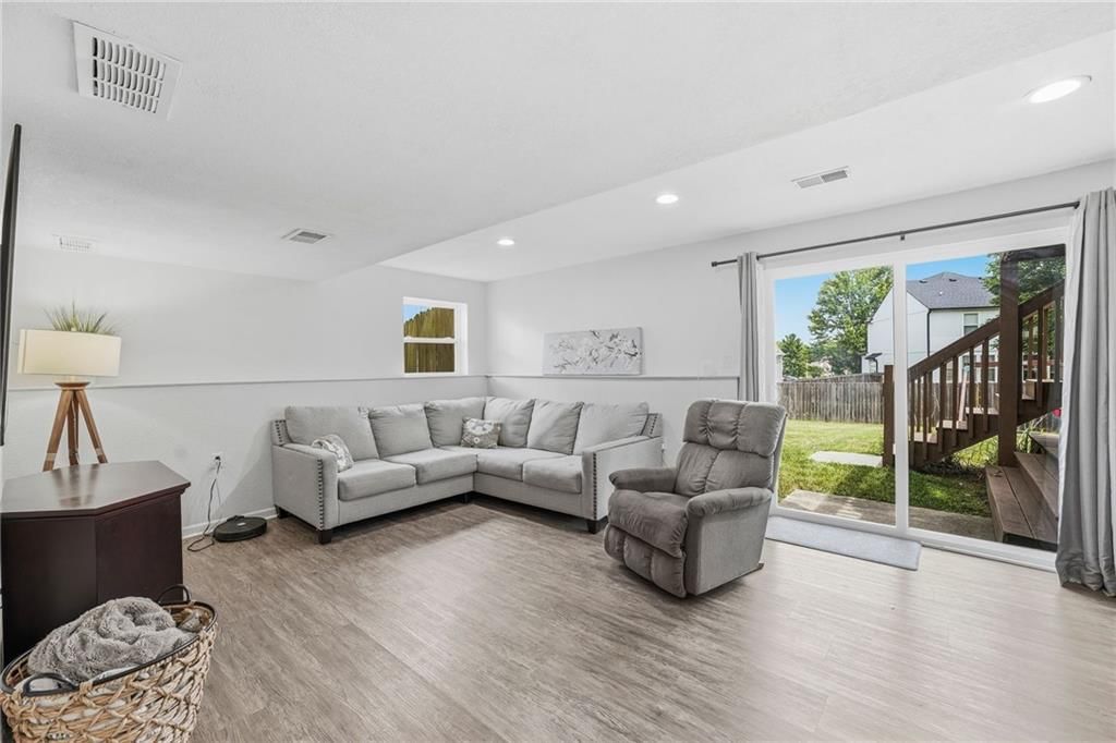 9317 N Charlotte Court — photo 42