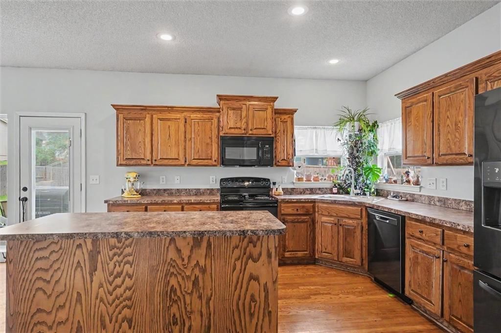 12542 S Belford Street — photo 14