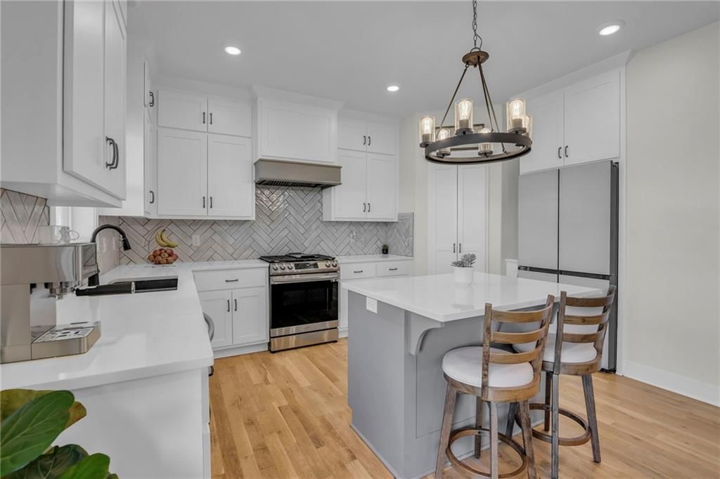 Photo 12 of 56 - 7904 N Spruce Avenue, Kansas City, MO 64119