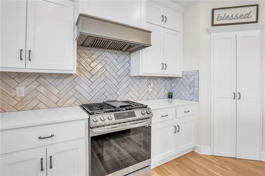 Photo 14 of 56 - 7904 N Spruce Avenue, Kansas City, MO 64119