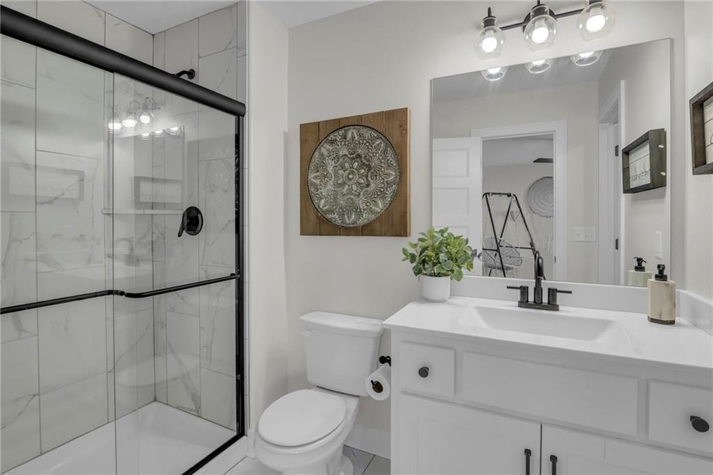 Photo 30 of 56 - 7904 N Spruce Avenue, Kansas City, MO 64119