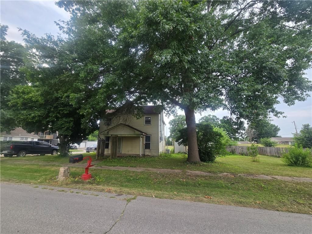230 S Osage Street — photo 2