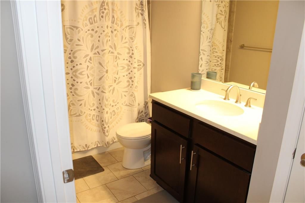 425 W 9th Street — photo 8