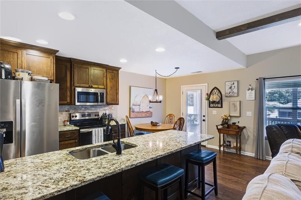 905 Ingleside Drive — photo 9
