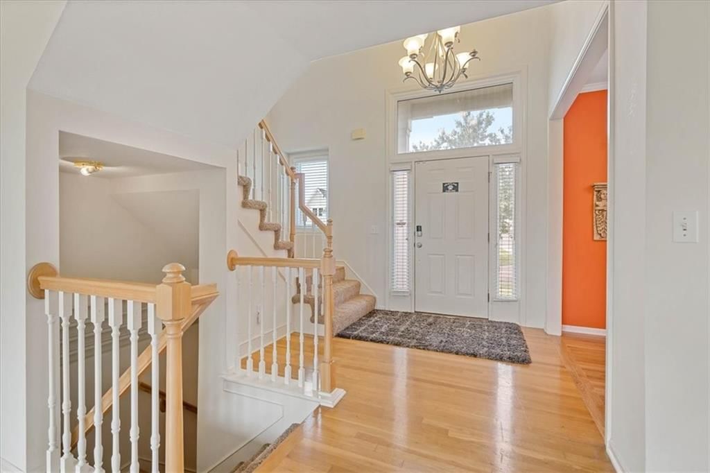 8618 W 127th Terrace — photo 2