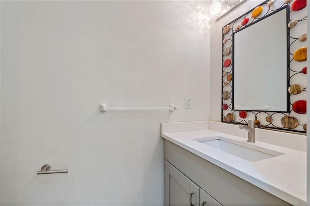 8618 W 127th Terrace — photo 13