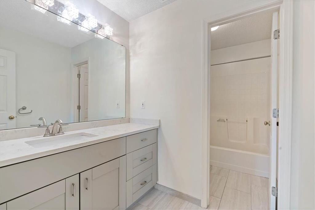 8618 W 127th Terrace — photo 16