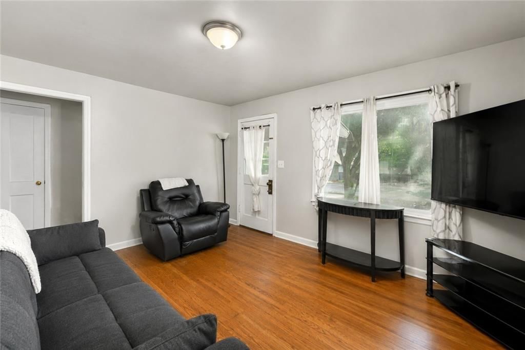118 N Carlisle Street — photo 5
