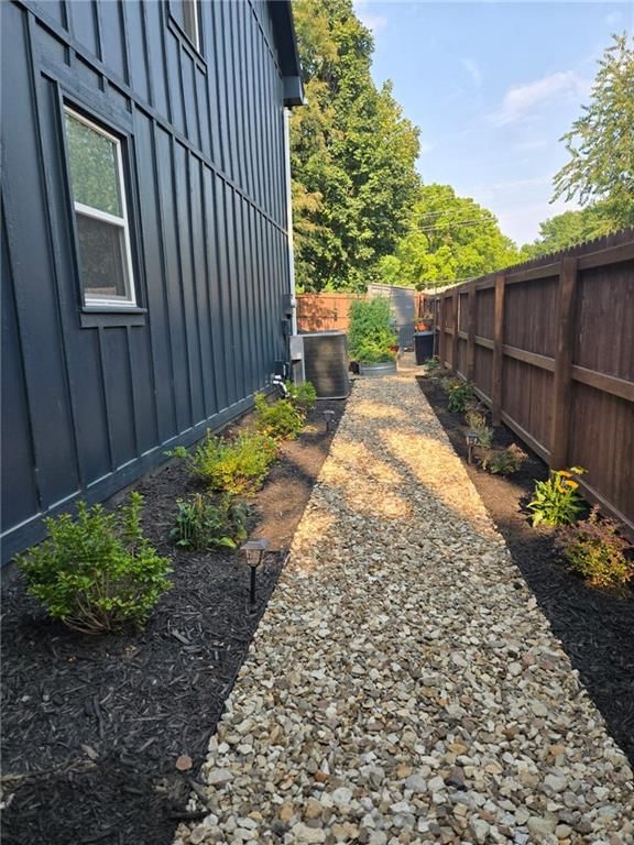 8933 Woodstone Street — photo 7
