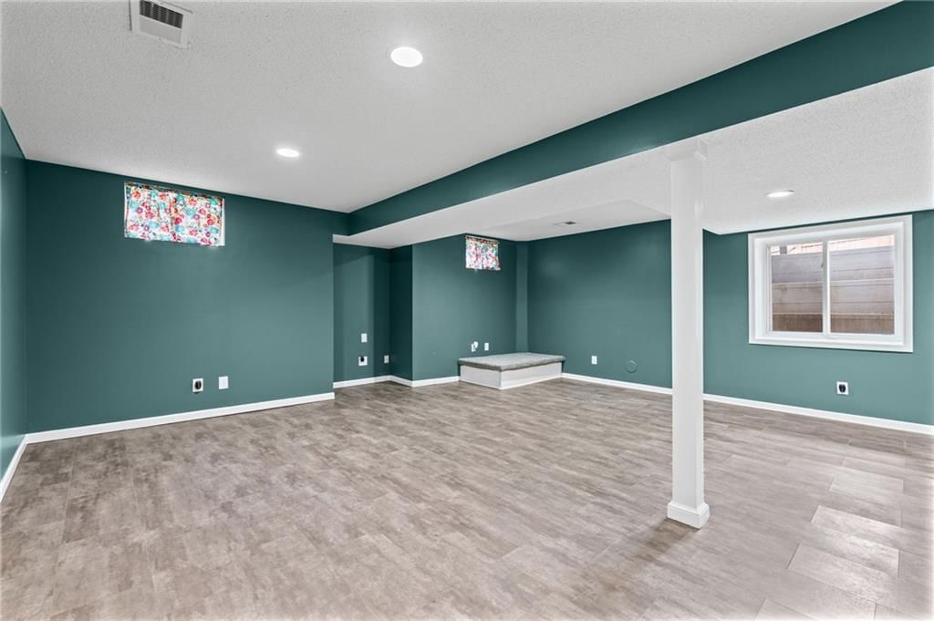 8933 Woodstone Street — photo 33