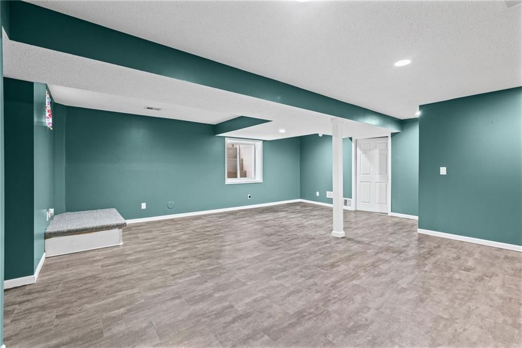 8933 Woodstone Street — photo 35