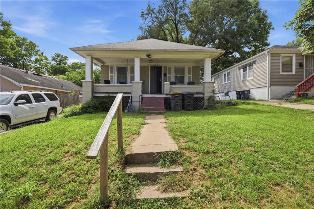 6920 S Benton Avenue — photo 1
