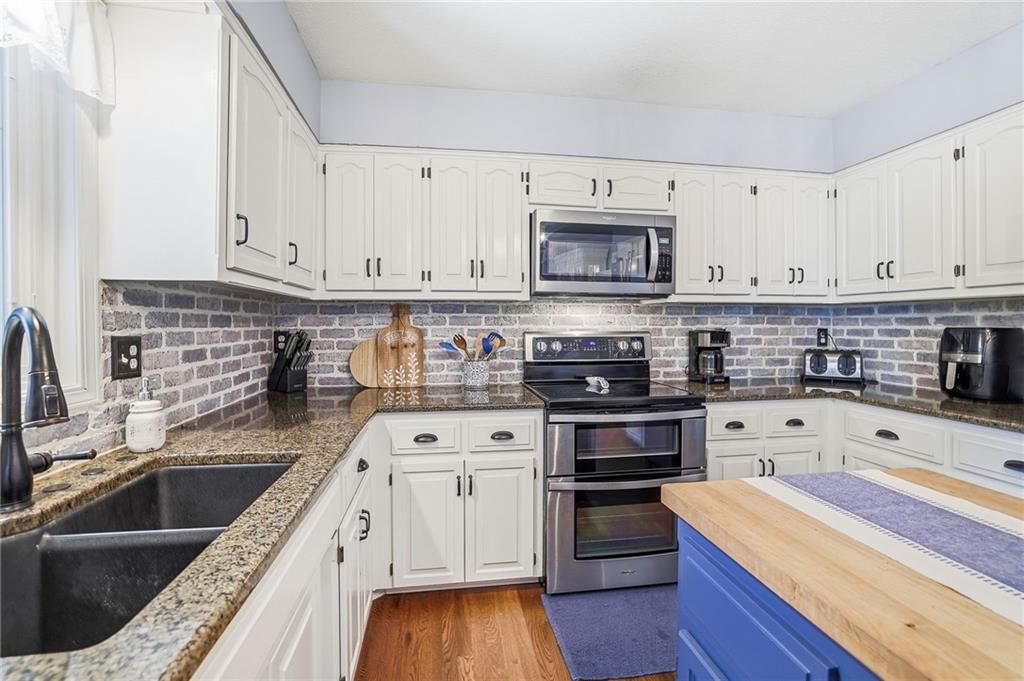 15326 W 92nd Place — photo 23