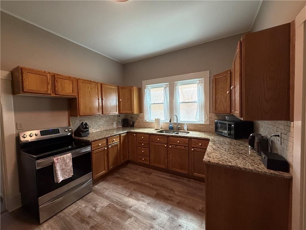619 N 10th Street — photo 13