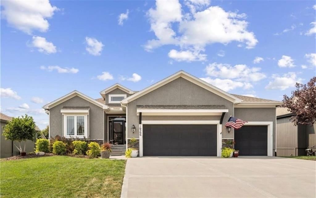 16366 S Laurelwood Street — photo 1
