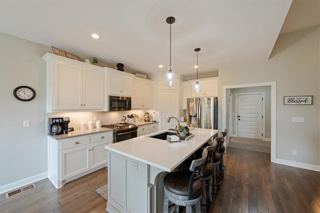 16366 S Laurelwood Street — photo 8