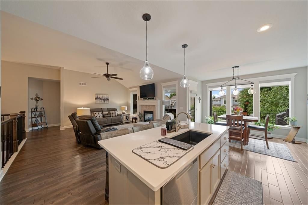 16366 S Laurelwood Street — photo 9