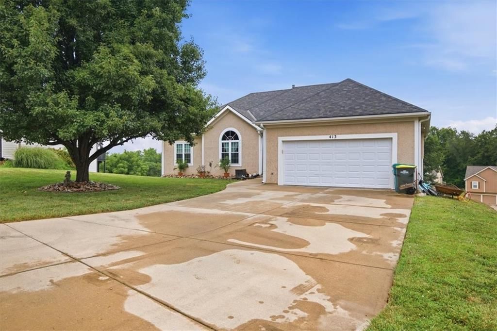 413 Hillbrook Court — photo 2