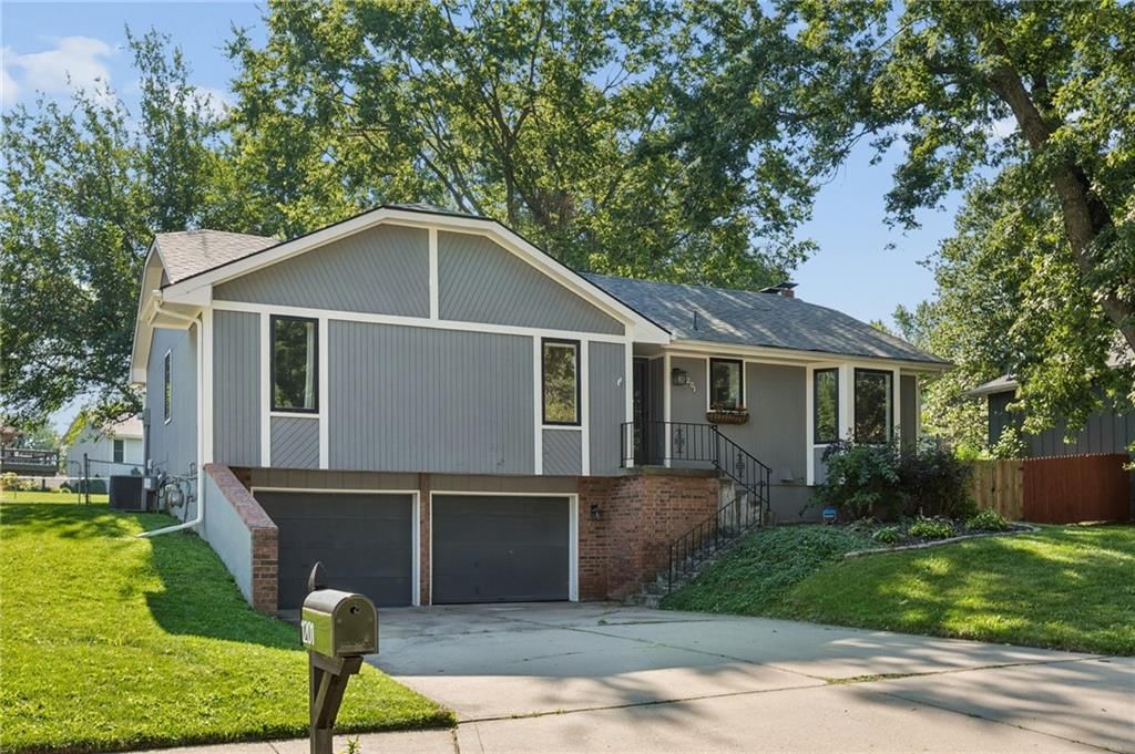 1201 Bristol Way — photo 2