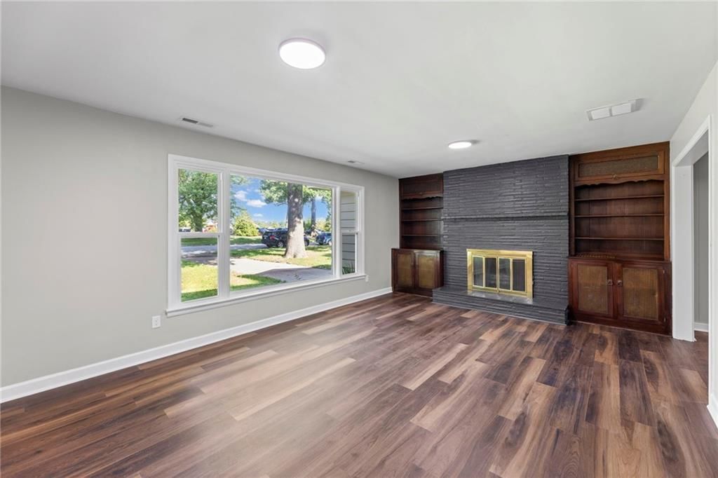 1419 S Hickory Street — photo 5