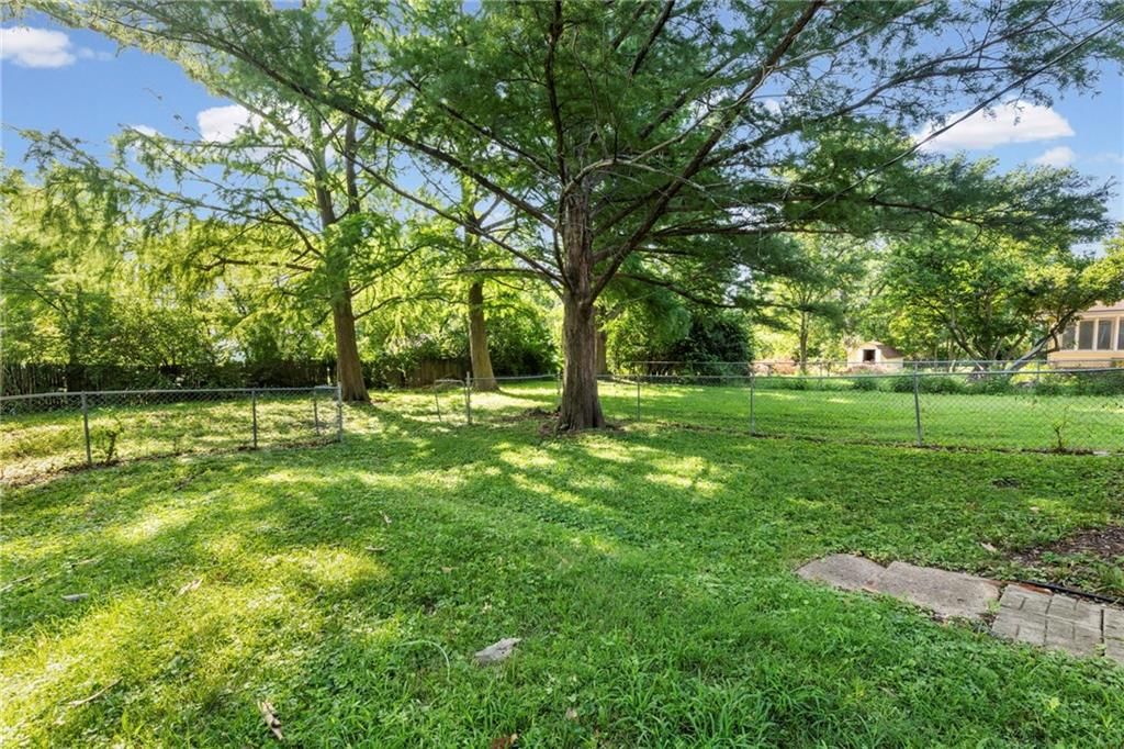 1419 S Hickory Street — photo 30