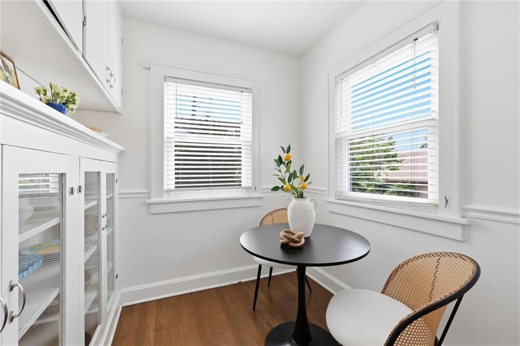 315 E 70th Terrace — photo 17