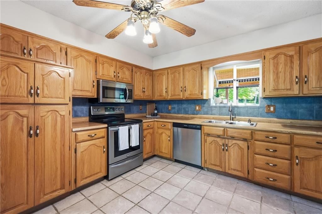 3901 NE Hill Haven Road — photo 14