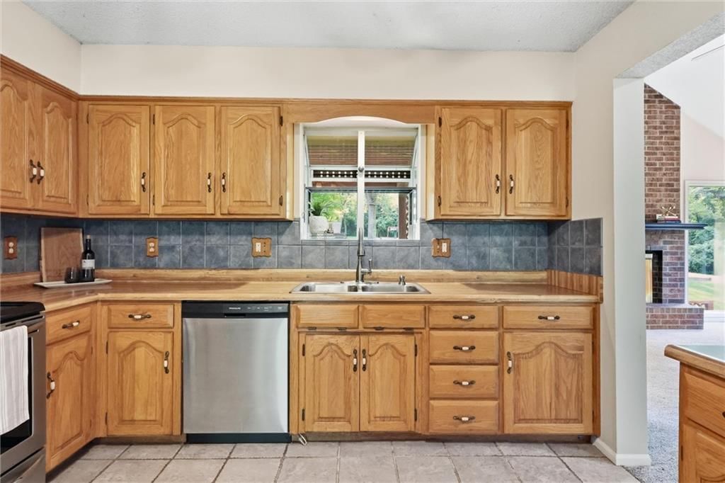 3901 NE Hill Haven Road — photo 17