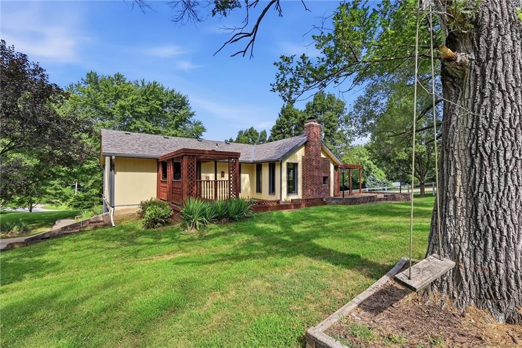 3901 NE Hill Haven Road — photo 41