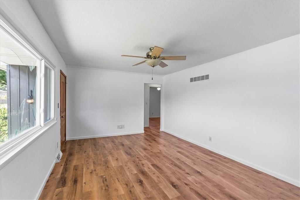 11108 W 70th Terrace — photo 7