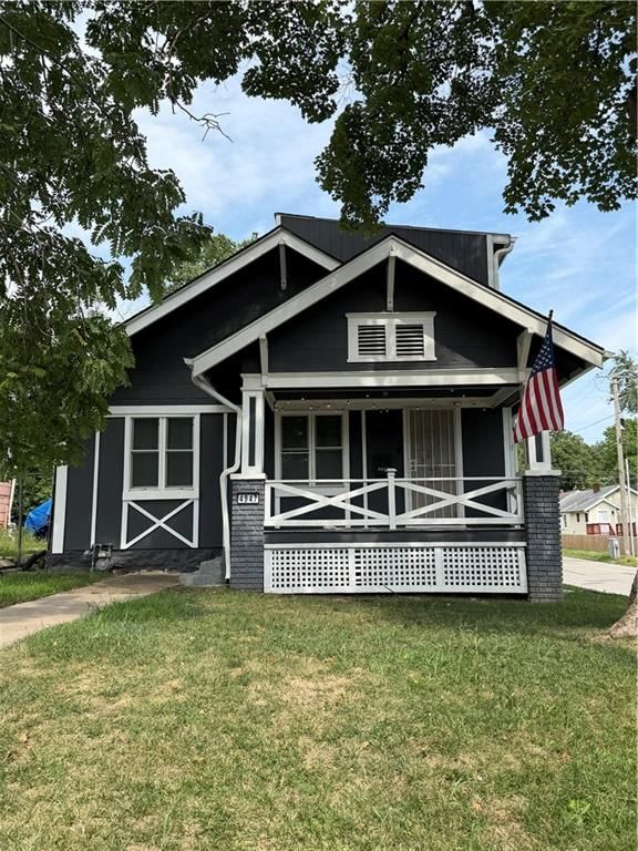 4947 Woodland Avenue — photo 1