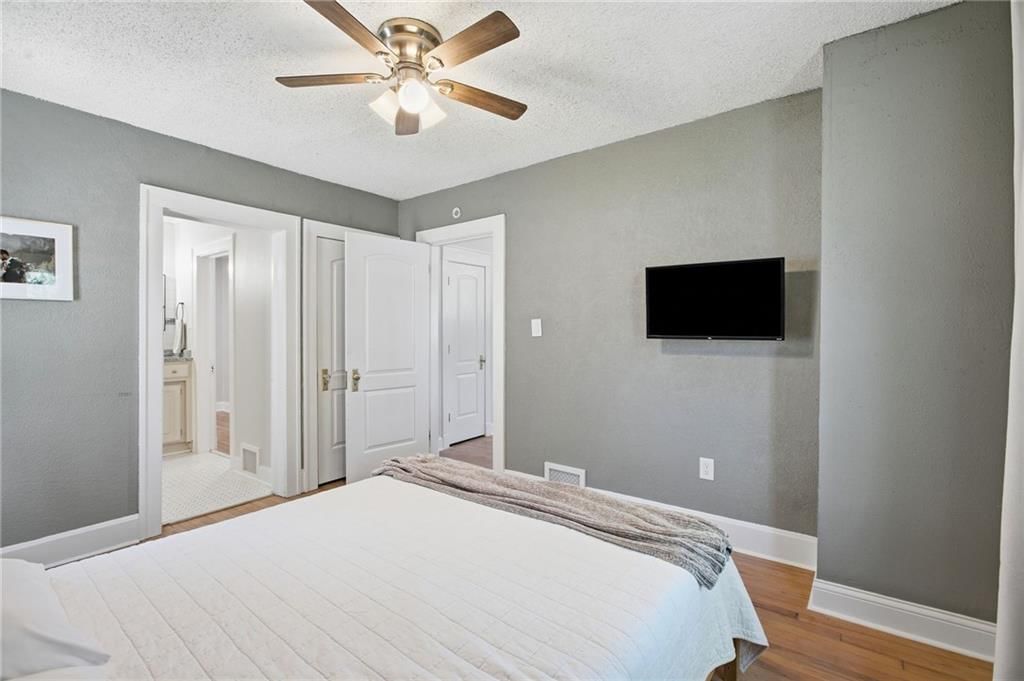 4947 Woodland Avenue — photo 9