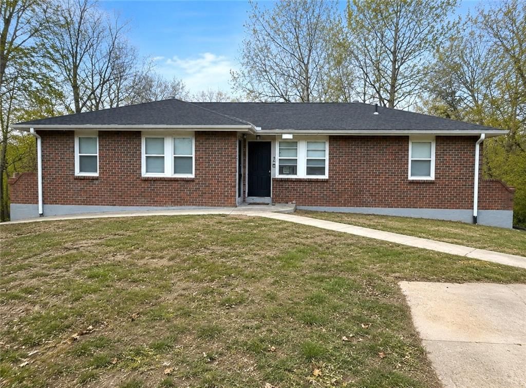 225 121st Road, Warrensburg, MO