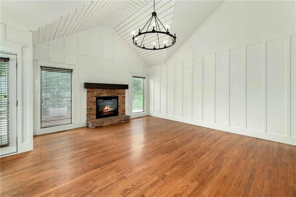 1007 Burr Oak Lane — photo 6