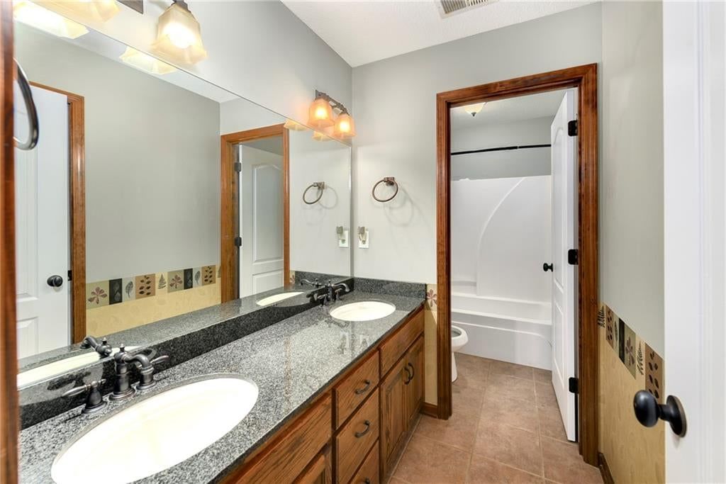 1007 Burr Oak Lane — photo 26