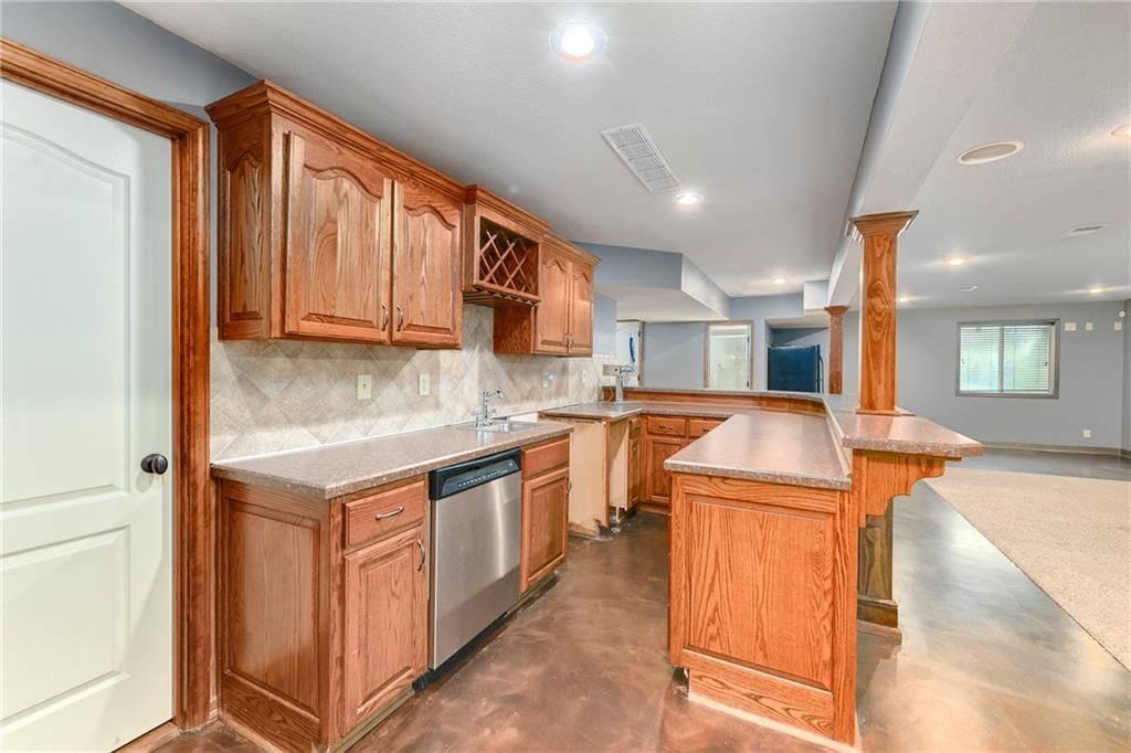 1007 Burr Oak Lane — photo 33