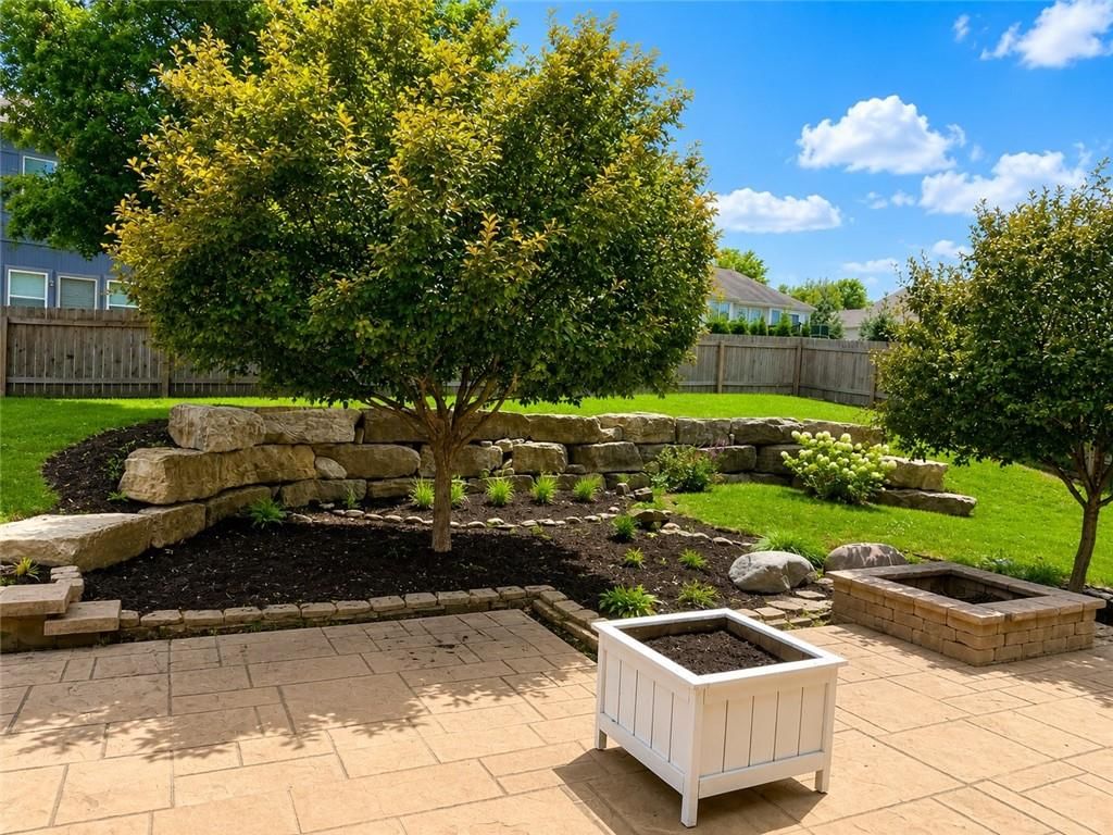 1007 Burr Oak Lane — photo 40