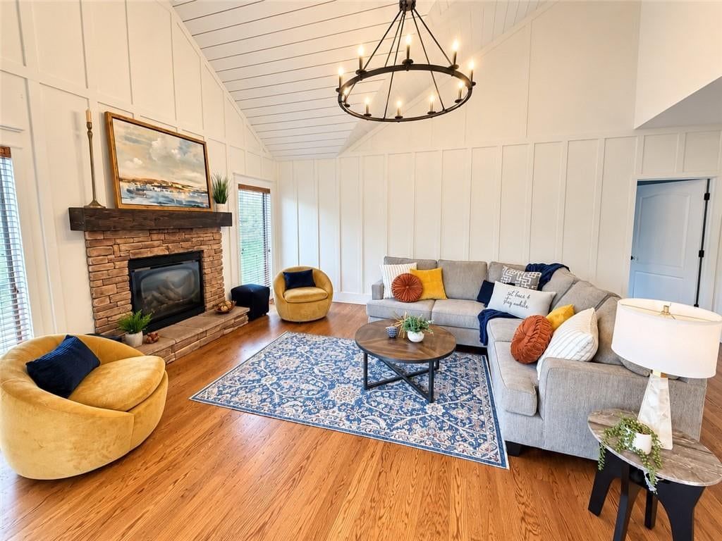 1007 Burr Oak Lane, Grain Valley, MO