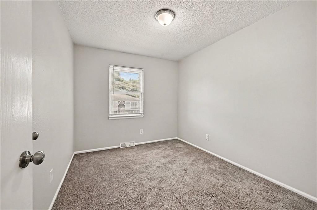 1613 N Glen Ellyn Street — photo 16